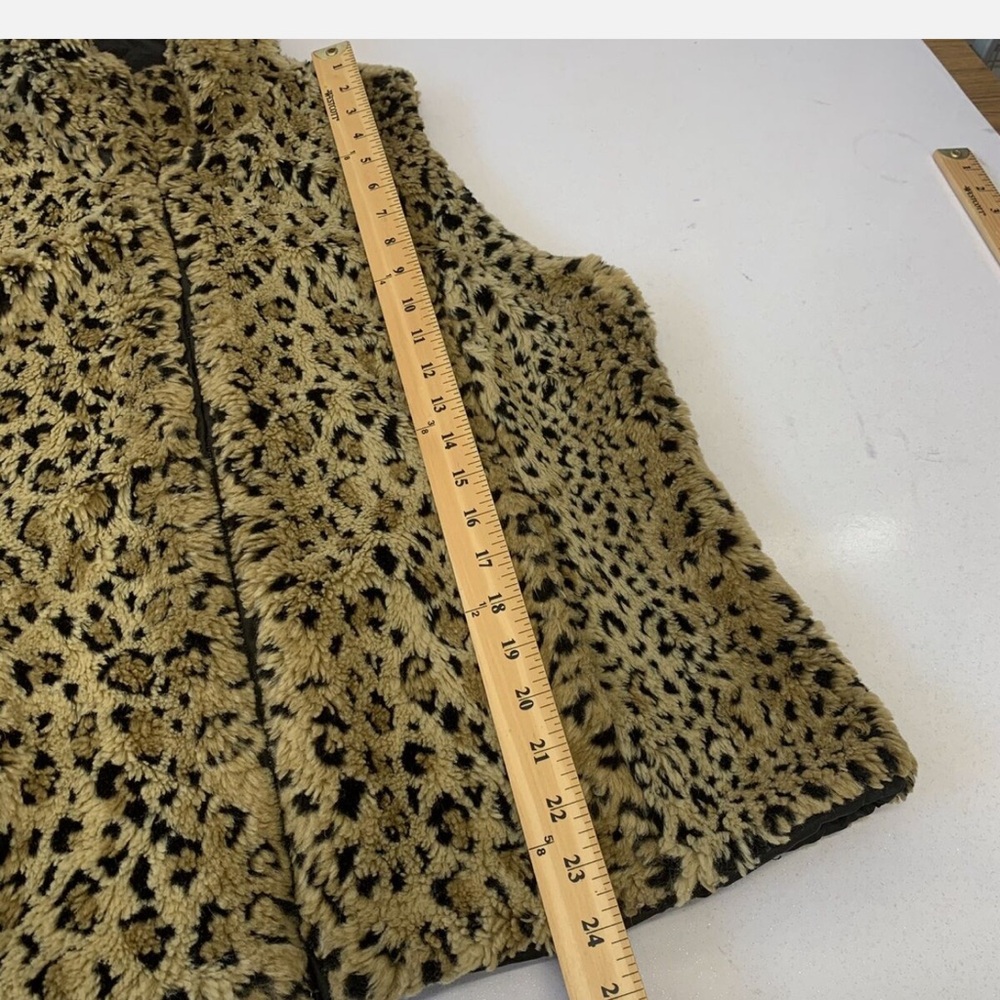Kristen Blake Leopard Print Faux Fur Vest size medium - Picture 7 of 10